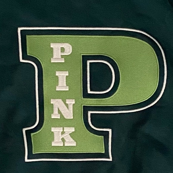 PINK Victoria's Secret Sweater Green Crewneck Fleece w/ Logo Patch NWT - Picture 2 of 3